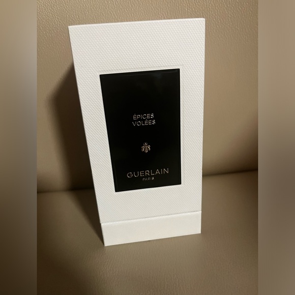 SOLD Guerlain L'ART & LA MATIÈRE
ÉPICES VOLÉES - EAU DE PARFUM - Picture 6 of 11